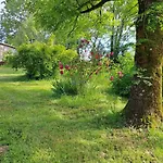 La Bougainvilliere Cours (Deux-Sevres)