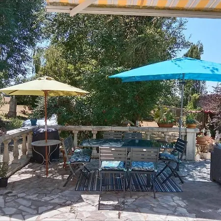 La Bougainvilliere Guest house Cours (Deux-Sevres)