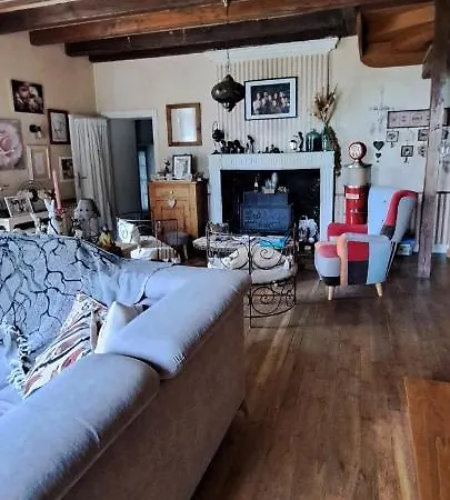 Guest house La Bougainvilliere Cours (Deux-Sevres)