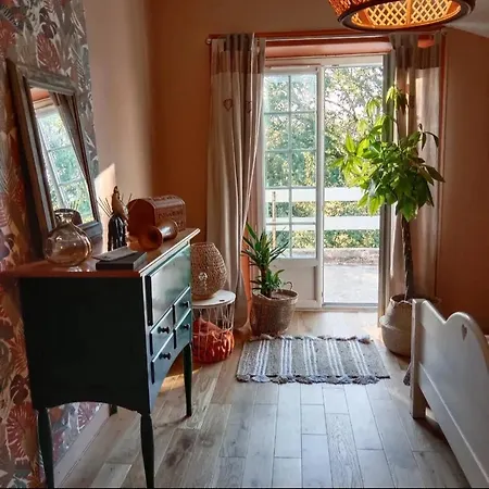 La Bougainvilliere Cours (Deux-Sevres)