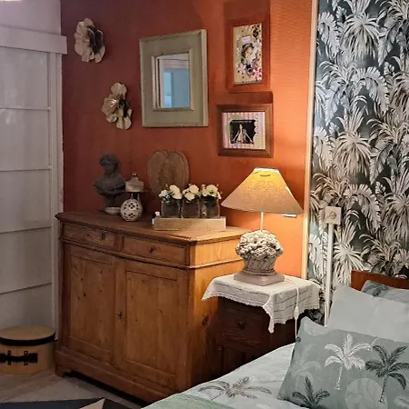 Guest house La Bougainvilliere Cours (Deux-Sevres)